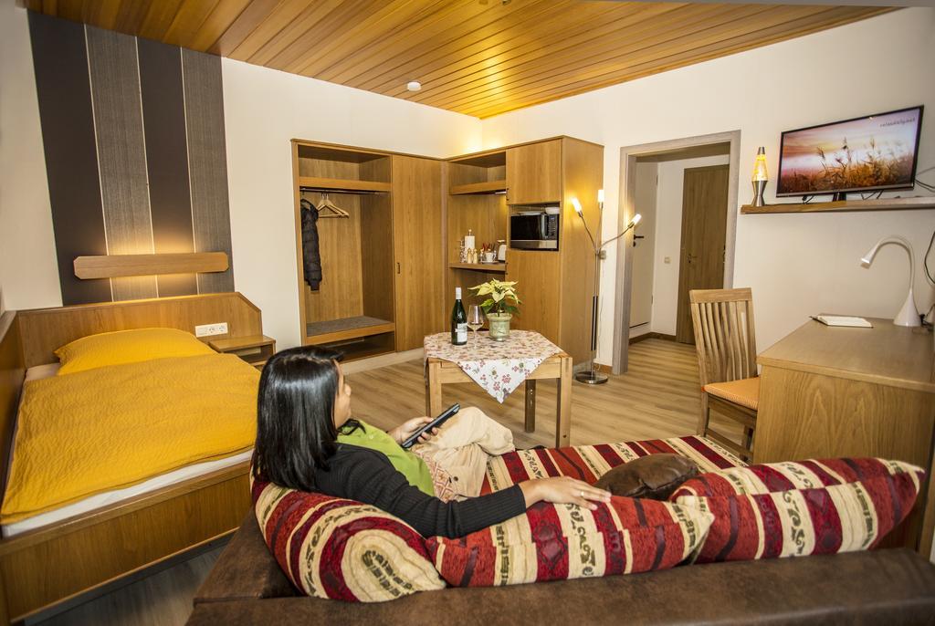 Boardinghouse Remchingen Baan Arun Apartment Екстериор снимка