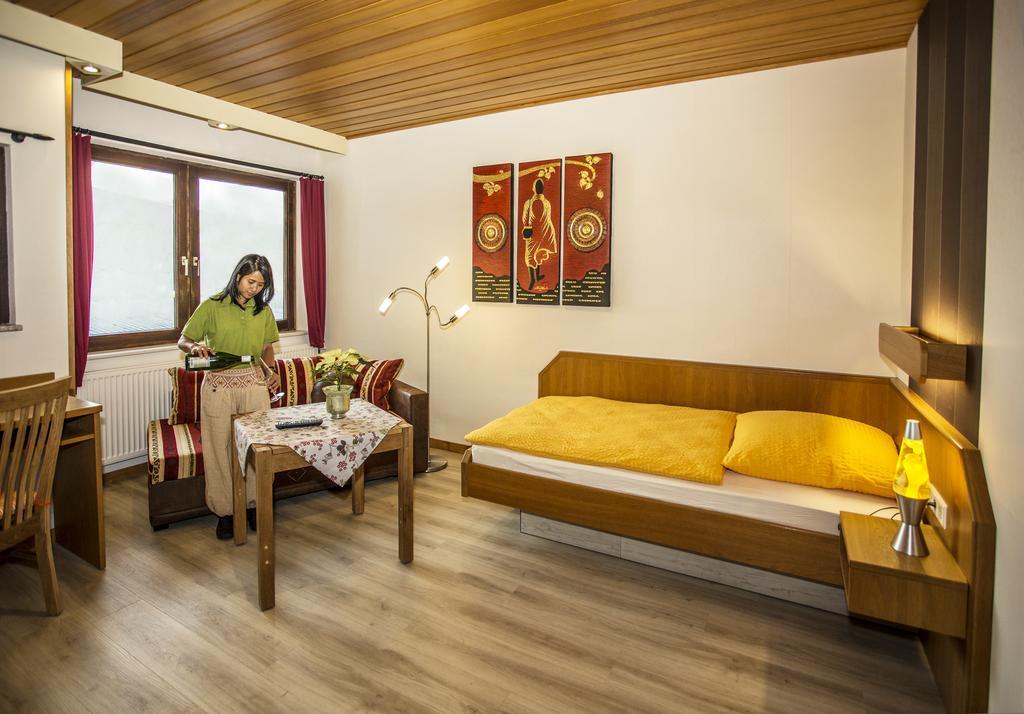 Boardinghouse Remchingen Baan Arun Apartment Екстериор снимка
