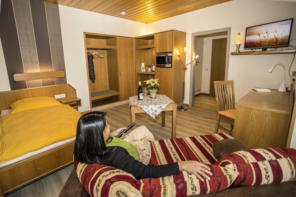 Boardinghouse Remchingen Baan Arun Apartment Екстериор снимка