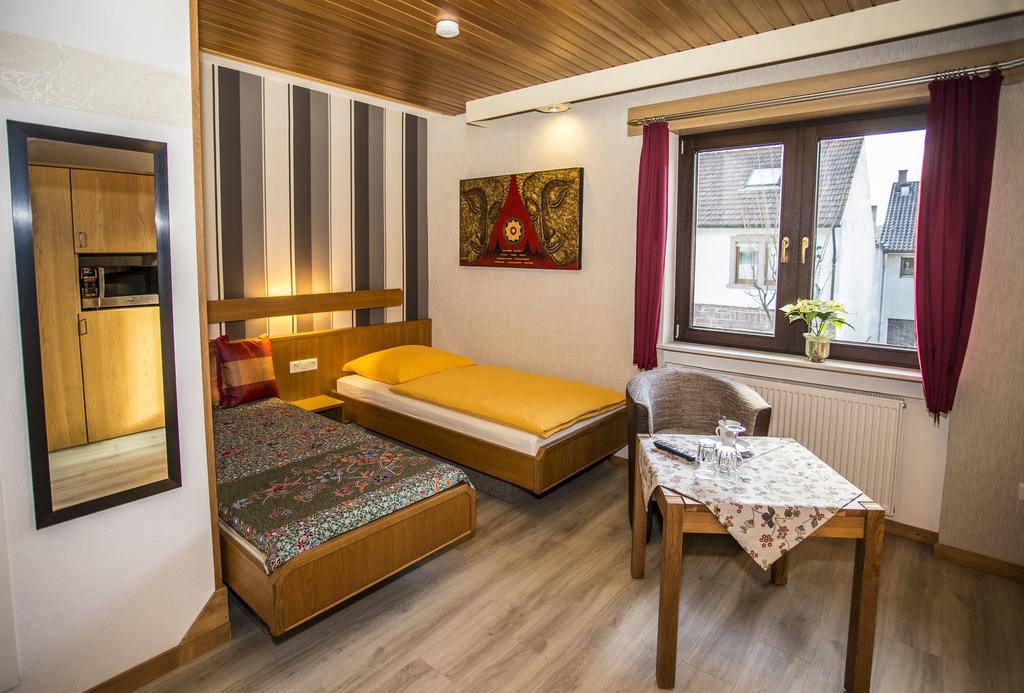 Boardinghouse Remchingen Baan Arun Apartment Екстериор снимка