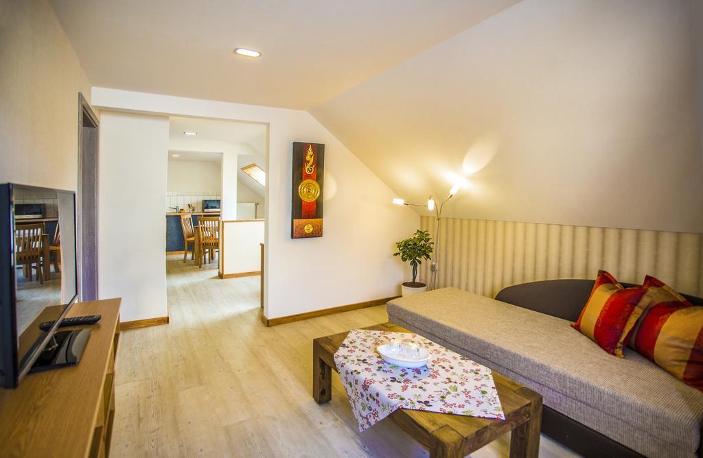 Boardinghouse Remchingen Baan Arun Apartment Екстериор снимка