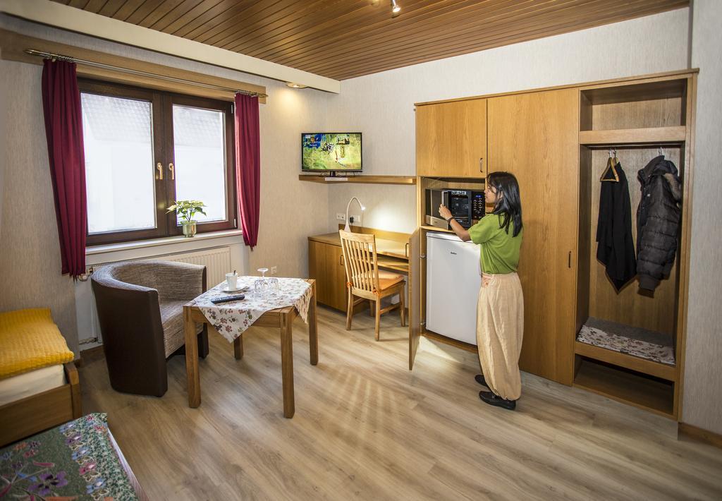 Boardinghouse Remchingen Baan Arun Apartment Екстериор снимка