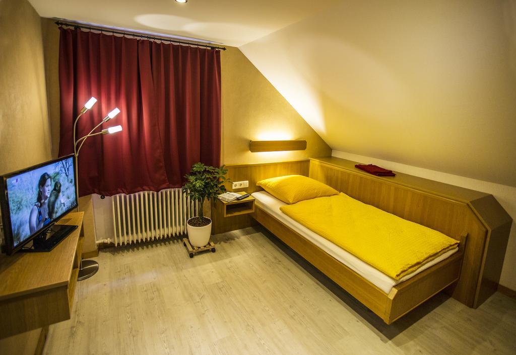 Boardinghouse Remchingen Baan Arun Apartment Екстериор снимка
