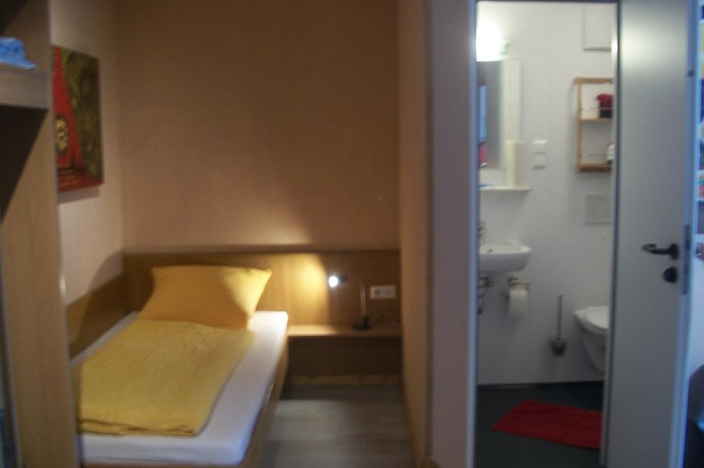 Boardinghouse Remchingen Baan Arun Apartment Екстериор снимка